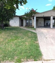 Building Photo - 402 Skyline Ave
