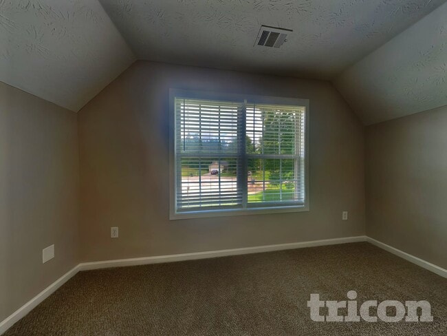 Building Photo - 40 Halley Ct