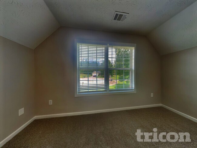 Foto del edificio - 40 Halley Ct