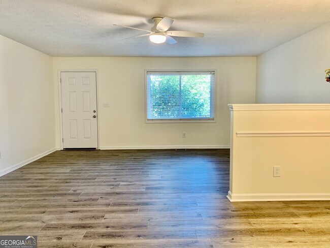 Foto del edificio - 322 Powder Springs St