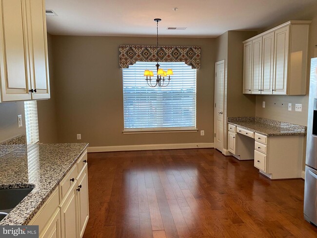 Building Photo - 8606 Wintergreen Ct