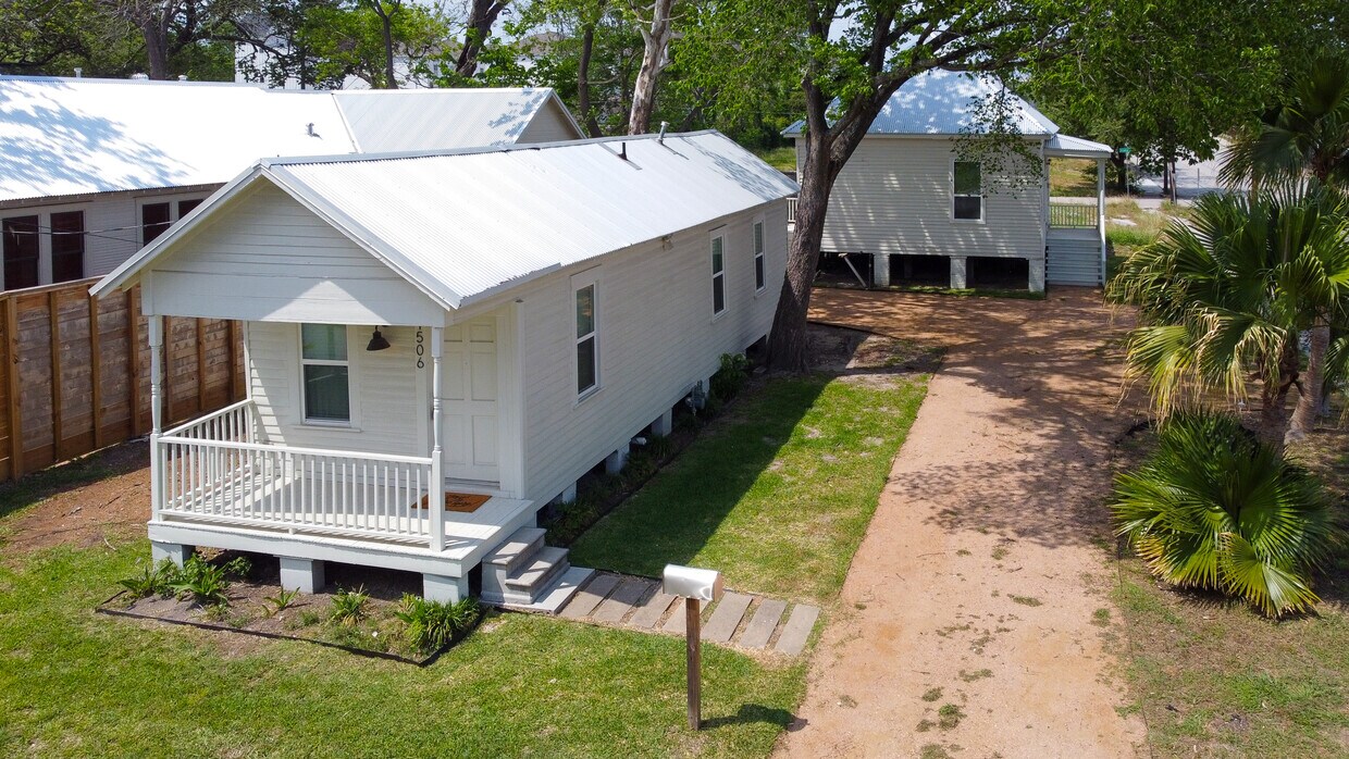 1506 Ovid St, Houston, TX 77007 House for Rent in Houston, TX