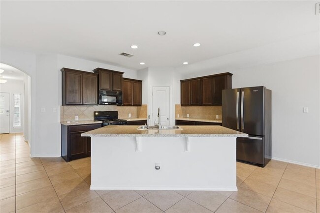 Building Photo - 400 Fistral Dr