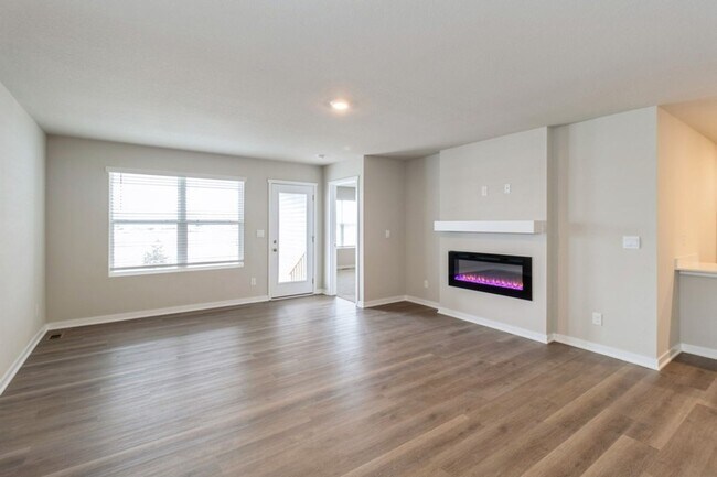 Foto del edificio - FULLY FINISHED BASEMENT!! 4 Bed, 3 Bath Home in Waukee