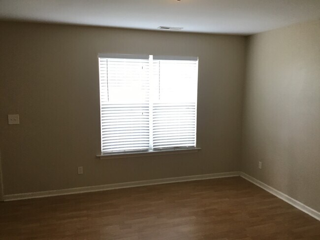 Building Photo - 3500 Sherbourne Lane