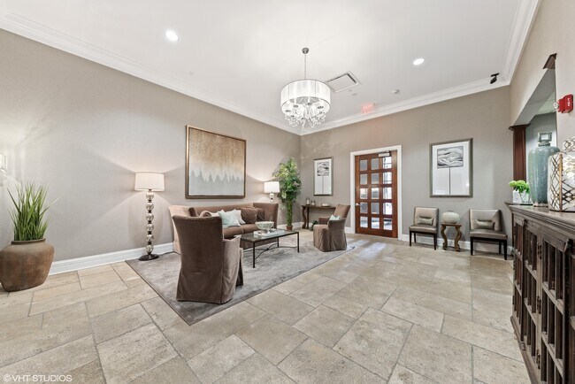 Foto del edificio - 151 W Wing St