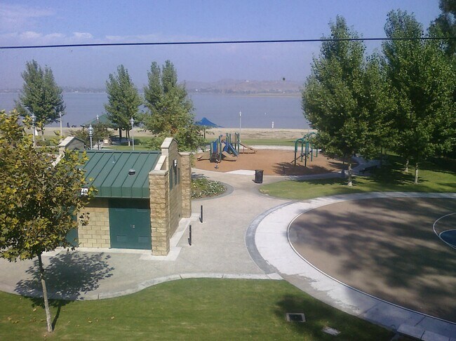 Foto del edificio - 32942 Perret Blvd