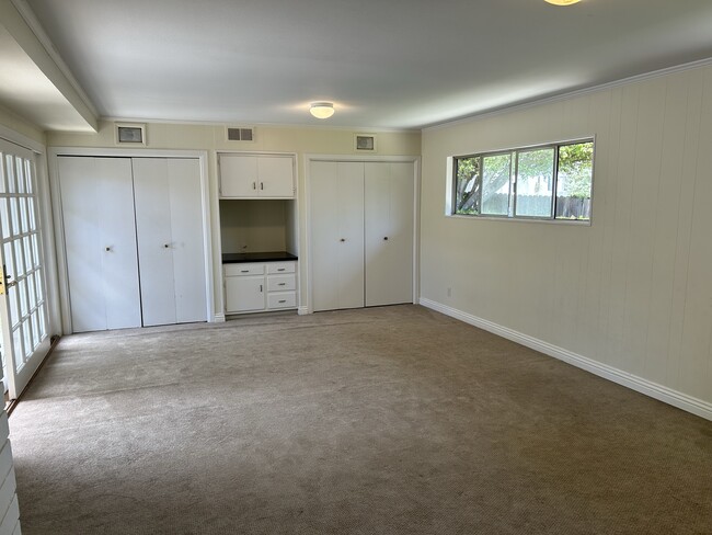 Family room - 30438 Via Cambron