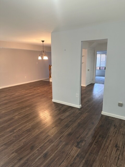 Building Photo - 802 Worthington Dr