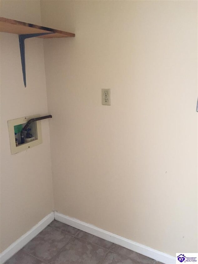 Building Photo - 503 Independence Ct