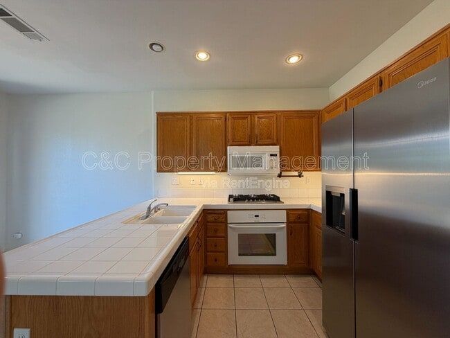 Building Photo - 9449 Compass Point Dr S