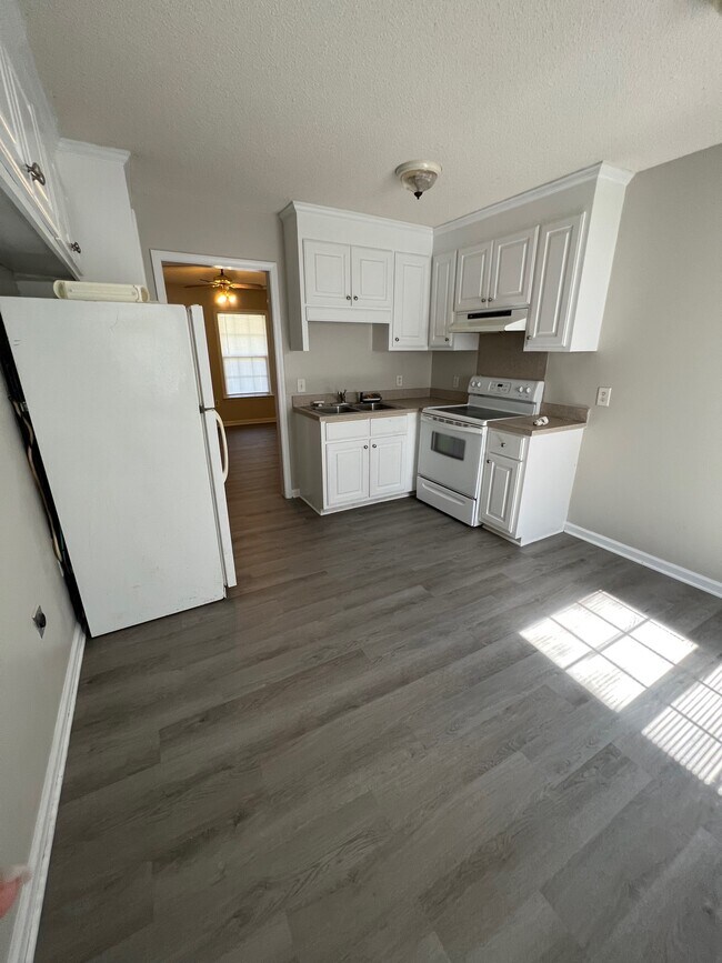 Foto del edificio - 4319 Hines St