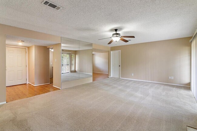 Building Photo - 1500 S Diamondhead Blvd