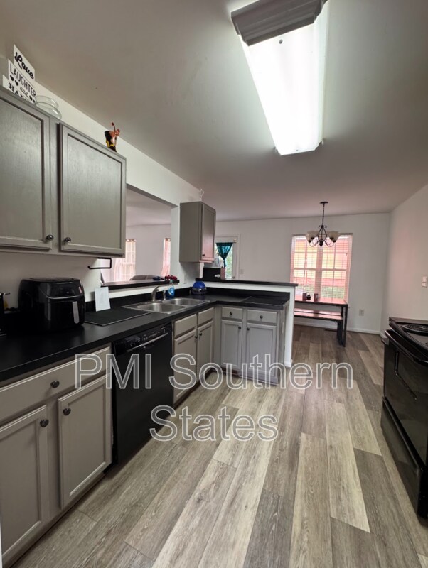 Foto del edificio - 134 Lacey Ln