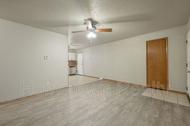Foto del edificio - 1332 SW 63rd St