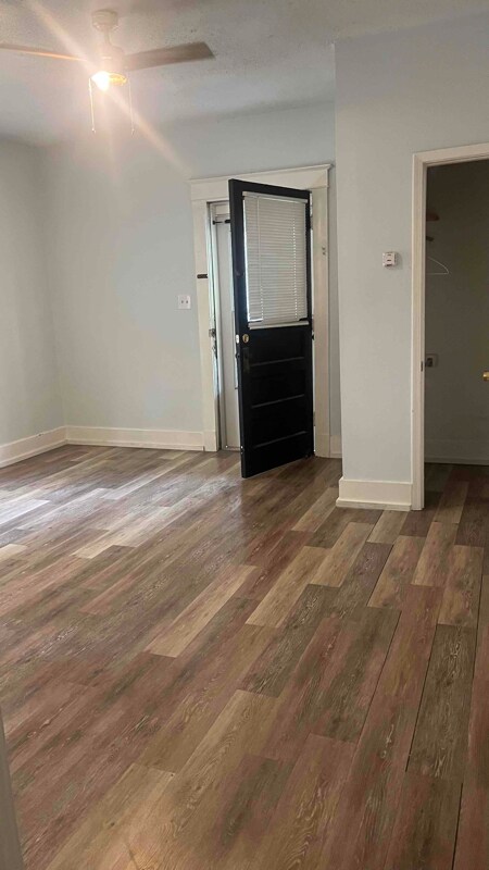 Foto del edificio - 0000-0001 block from U of Memphis