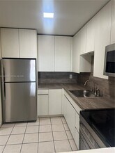 Building Photo - 1075 W 68th St