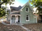 Foto principal - Cozy 1 bed/1 bath upstairs near the heart ...