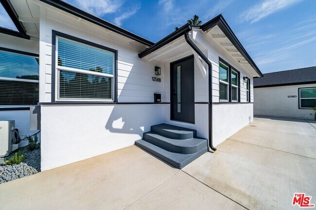 Foto del edificio - 1258 Mariposa St