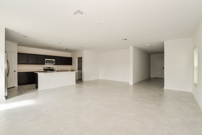 Foto del edificio - 1670 Teagan Ln