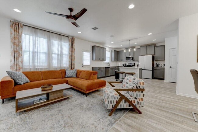 Foto del edificio - 6502 Arden Fls Dr