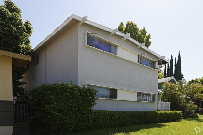 Foto del edificio - 6312-6314 Bright Ave