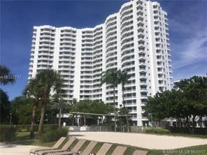 Foto principal - 3300 NE 192 St