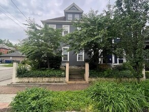 Building Photo - 299 Reinhard Ave