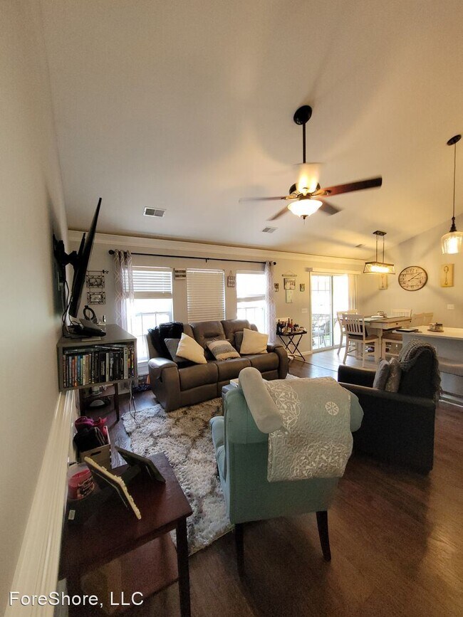 Building Photo - 3 br, 2 bath House - 9 pine ridge dr