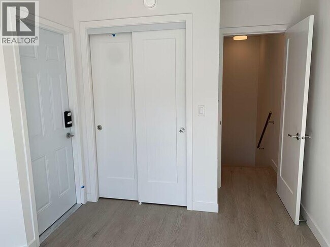 Photo du bâtiment - 3A-720 E 3RD STREET