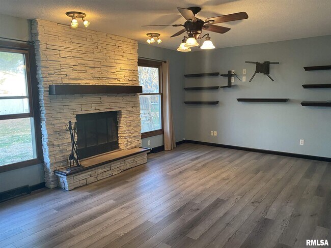 Building Photo - 56 Chukar Dr