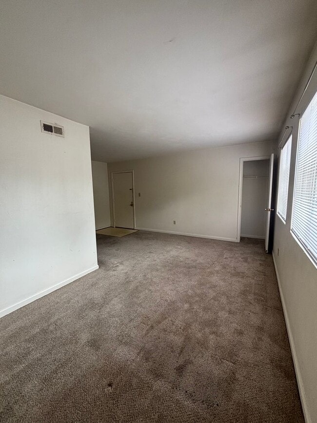 Building Photo - Cute One Bedroom in Norview Heights