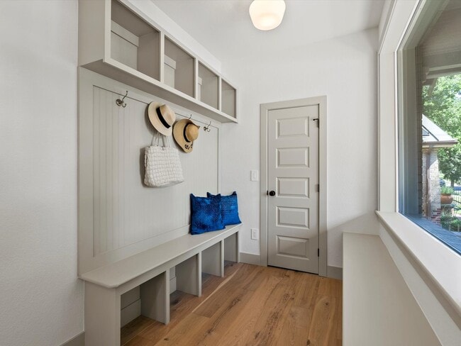 Building Photo - 883 S Downing St