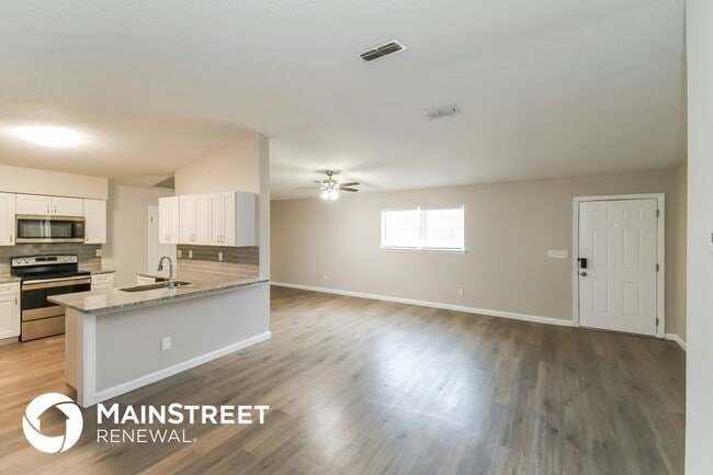 Building Photo - 7263 Eudine Dr N