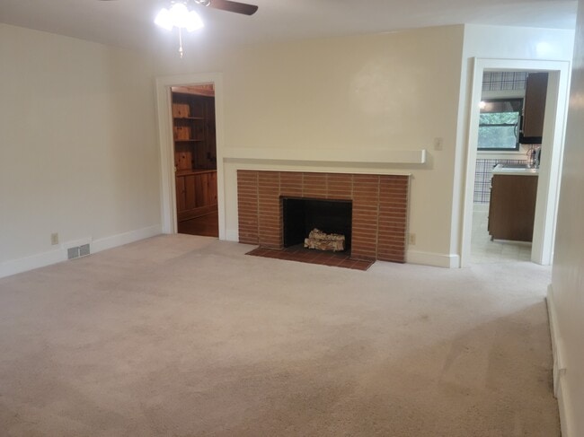 Building Photo - 1732 Brenner Ave