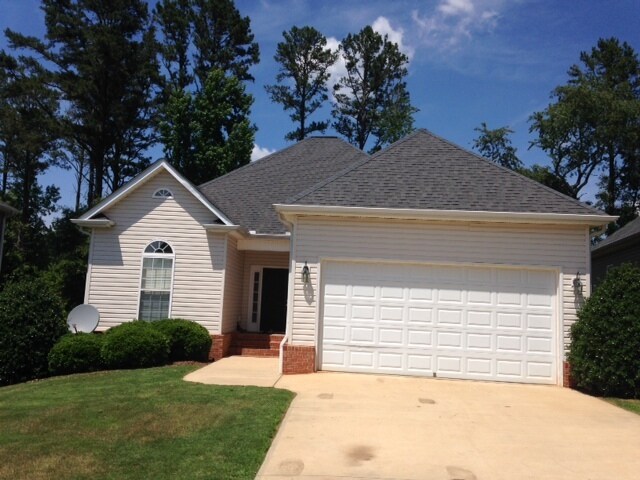 Foto del edificio - 208 Summergrass Dr