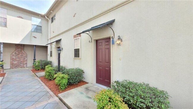 Building Photo - 4512 Pontchartrain Dr