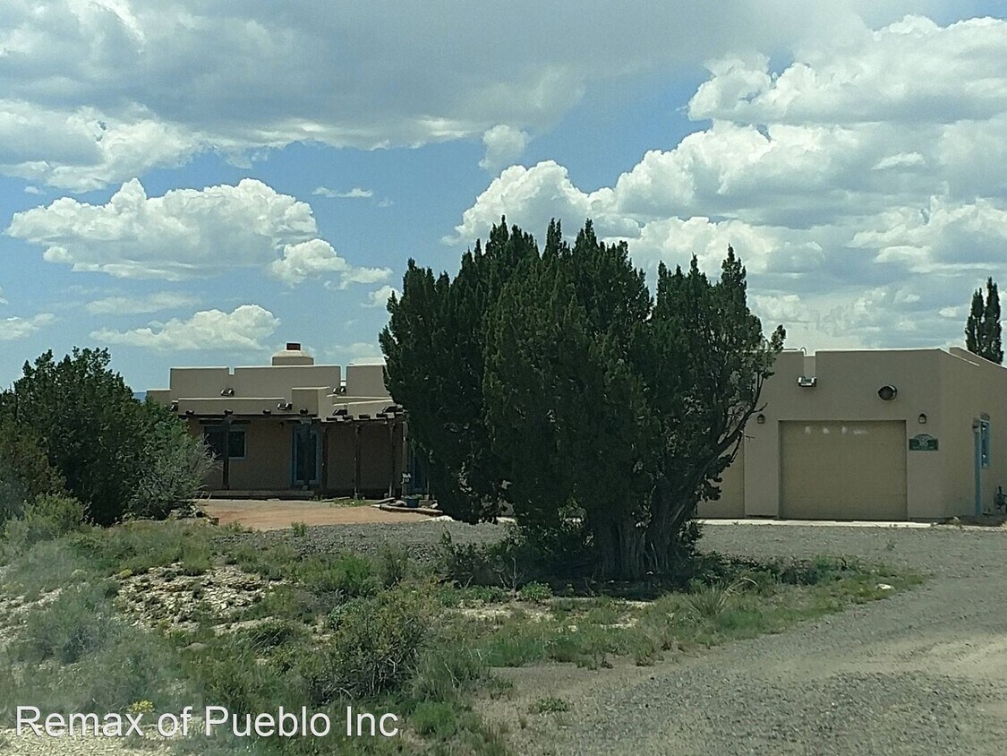 Primary Photo - 4 br, 3 bath House - 385 S. TEJON