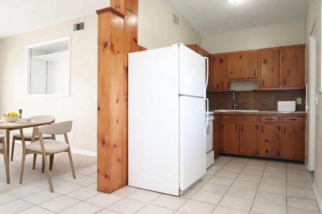 Foto del edificio - 2 Bedroom, 1 Bathroom Home For Rent in St ...
