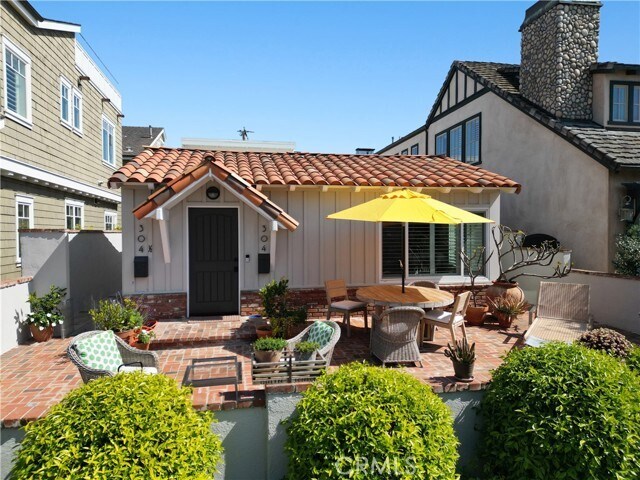 Building Photo - 304 Larkspur Ave