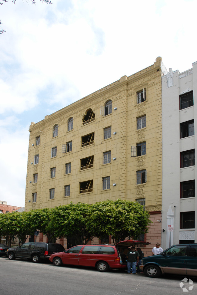 fachada del edificio - 848 S Oxford Ave