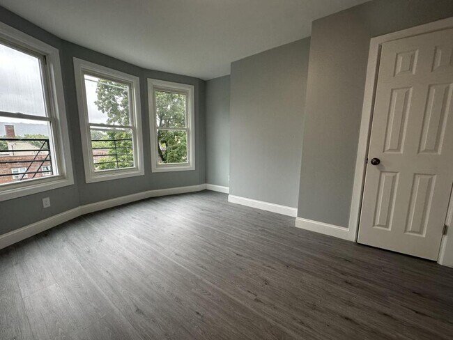 Foto del edificio - 288 Woodworth Ave