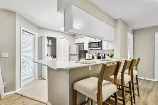 2BD Kitchen / High Bar - Reserve at Temple Terrace