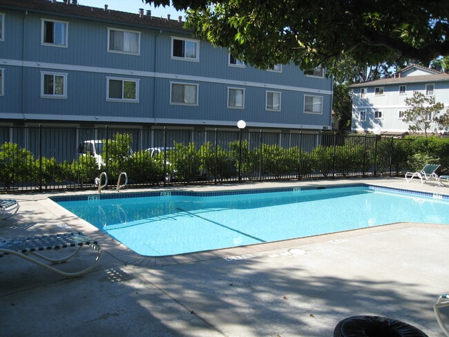 Foto del edificio - Campbell, Lovely 2 Bedroom and 2 Bath Cond...