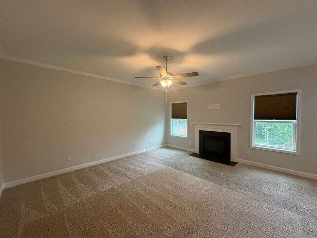 Foto del edificio - Gorgeous 4 Bed, 2.5 Bath Home in Fayetteville
