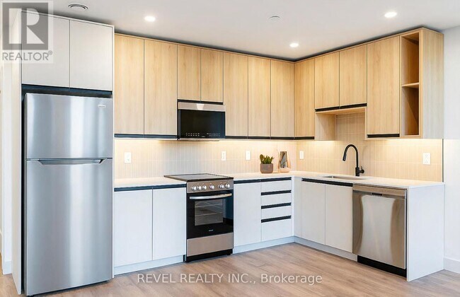 Photo du bâtiment - 4390 Hillview Dr