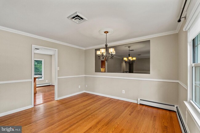 Building Photo - 4629 Doncaster Dr