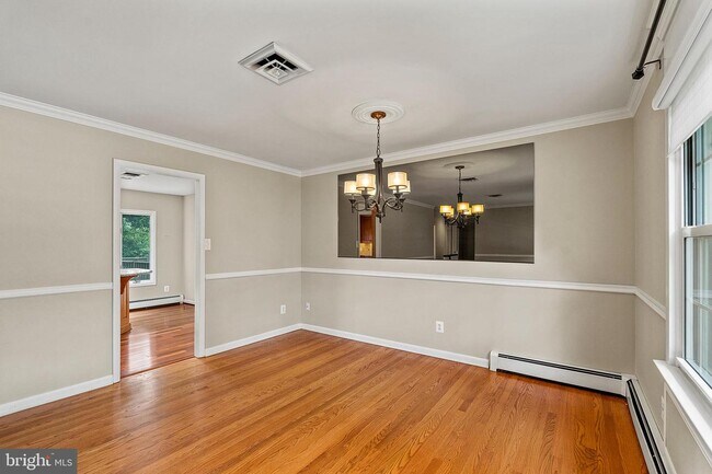 Foto del edificio - 4629 Doncaster Dr