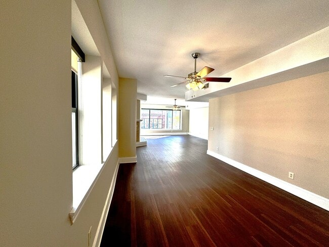 Building Photo - Peregrine 128