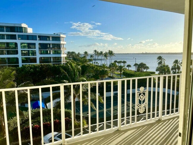 Foto del edificio - 3030 S Ocean Blvd